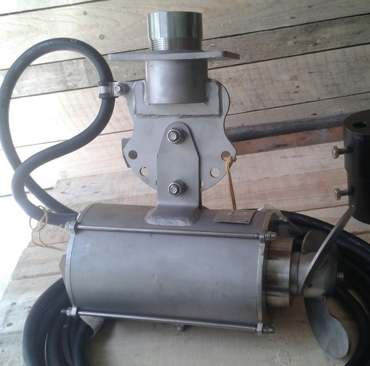 Máy khuấy trộn CRIMAN